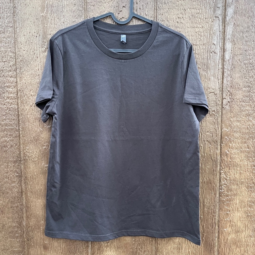 NEW AS Colour Maple Tee, Size Medium, Color Coal